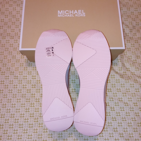 Michael Kors Georgie Trainer Sneaker - Picture 5 of 8